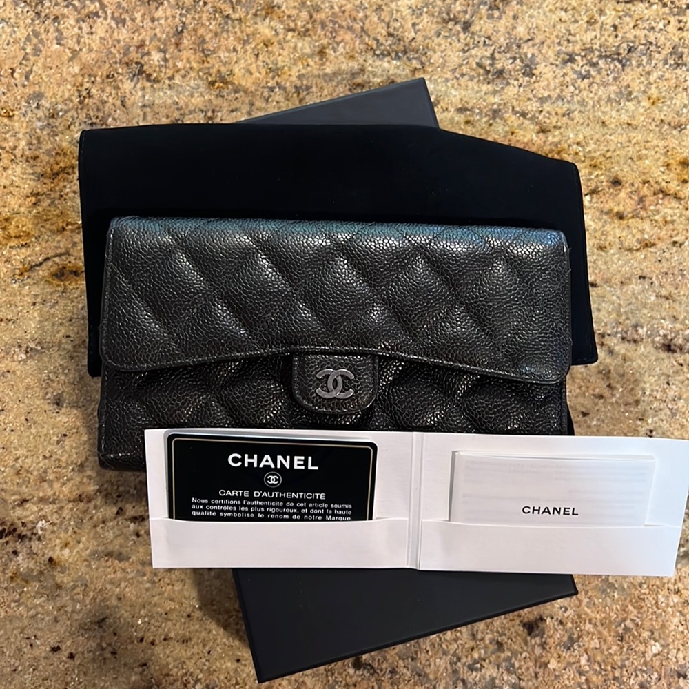 CHANEL BLACK WALLET